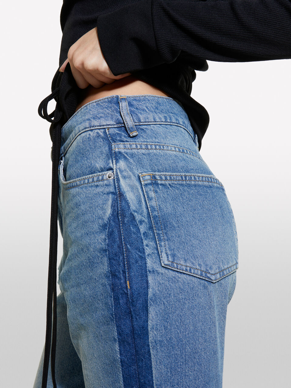 TROUSERS &Gamma;&upsilon;&nu;&alpha;&iota;&kappa;&epsilon;ί&alpha; image number null