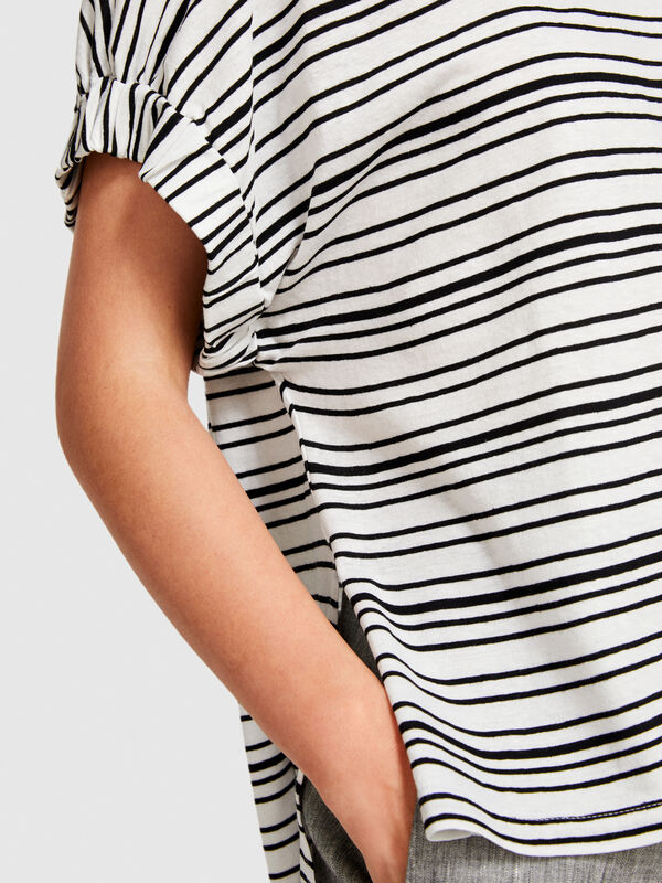 Μπλούζα ασύμμετρη ριγέ - μπλουζάκια κοντομάνικα γυναικεία | Sisley