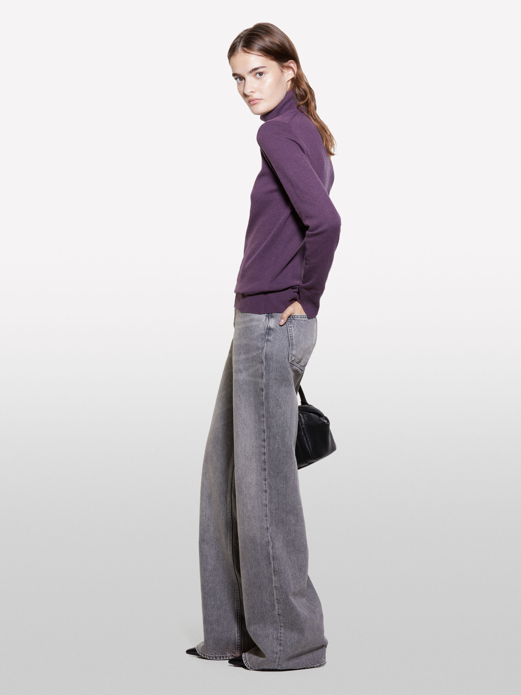 TURTLE NECK SWEATER &Gamma;&upsilon;&nu;&alpha;&iota;&kappa;&epsilon;ί&alpha; image number null