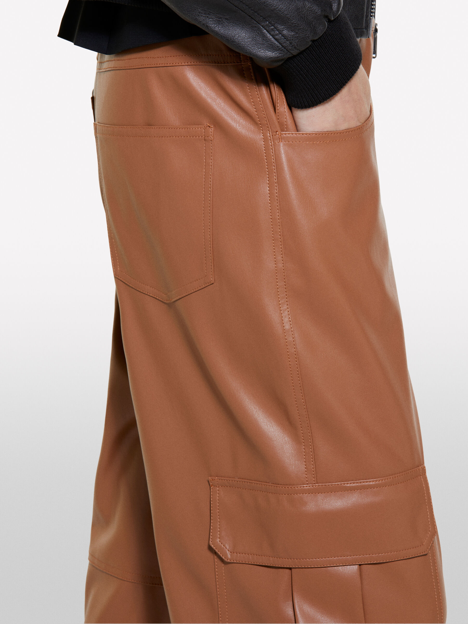 TROUSERS &Gamma;&upsilon;&nu;&alpha;&iota;&kappa;&epsilon;ί&alpha; image number null