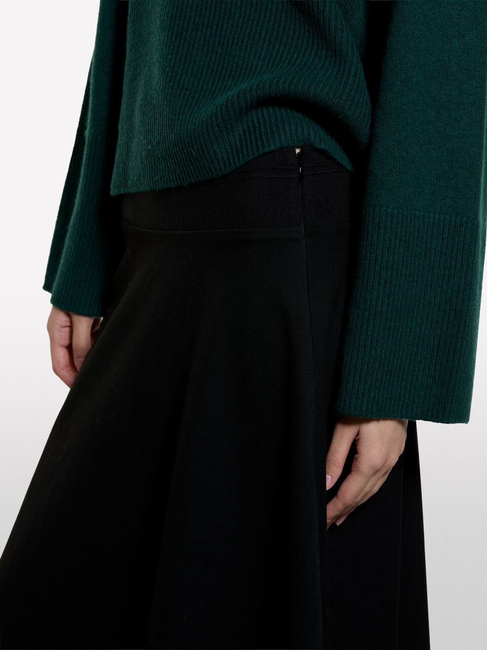 SKIRT &Gamma;&upsilon;&nu;&alpha;&iota;&kappa;&epsilon;ί&alpha; image number null