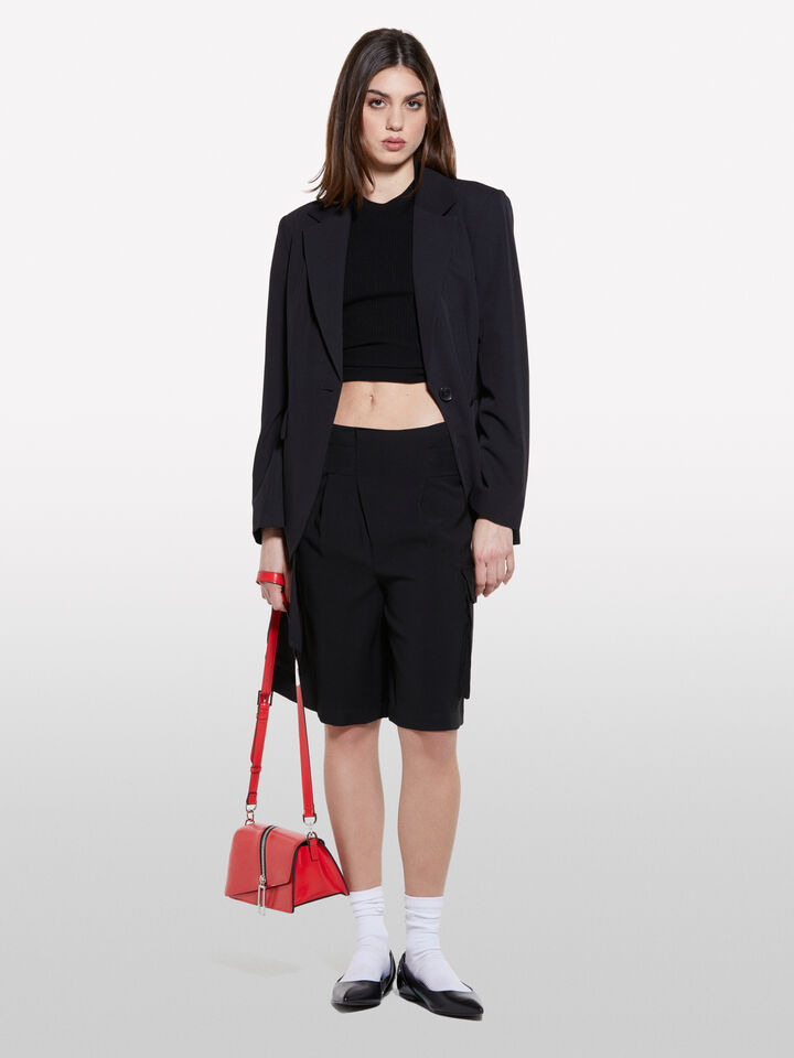 BERMUDA &Gamma;&upsilon;&nu;&alpha;&iota;&kappa;&epsilon;ί&alpha;