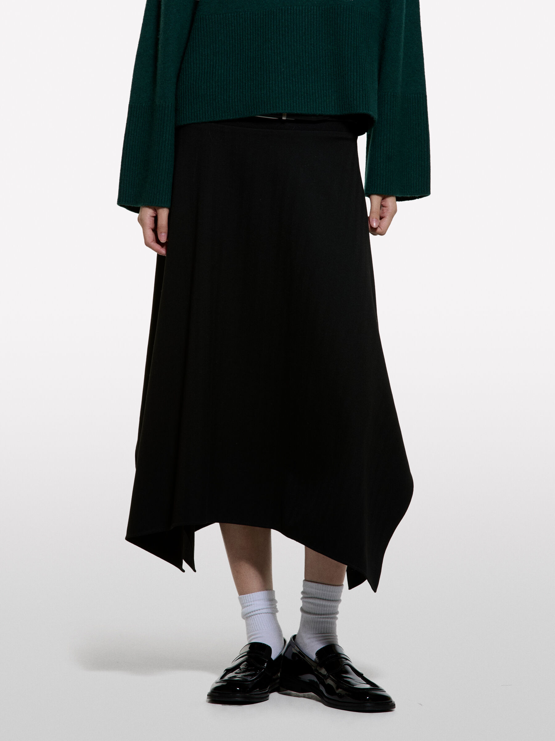 SKIRT &Gamma;&upsilon;&nu;&alpha;&iota;&kappa;&epsilon;ί&alpha; image number null