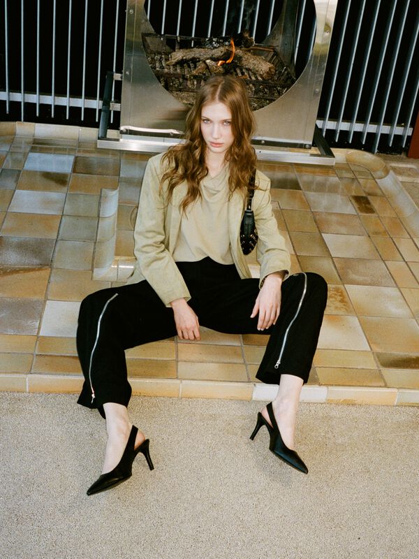 &Pi;&alpha;&nu;&tau;&epsilon;&lambda;ό&nu;&iota; &kappa;&alpha;&mu;&pi;ά&nu;&alpha; &mu;&alpha;ύ&rho;&omicron; - &pi;&alpha;&nu;&tau;&epsilon;&lambda;ό&nu;&iota;&alpha; &kappa;&alpha;&mu;&pi;ά&nu;&alpha; &gamma;&upsilon;&nu;&alpha;&iota;&kappa;&epsilon;ί&alpha; | Sisley