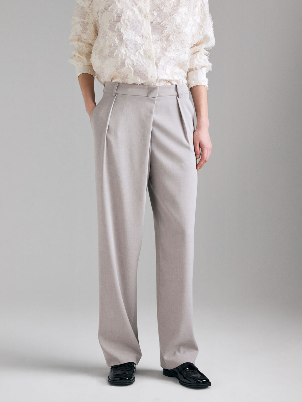 TROUSERS &Gamma;&upsilon;&nu;&alpha;&iota;&kappa;&epsilon;ί&alpha; image number null