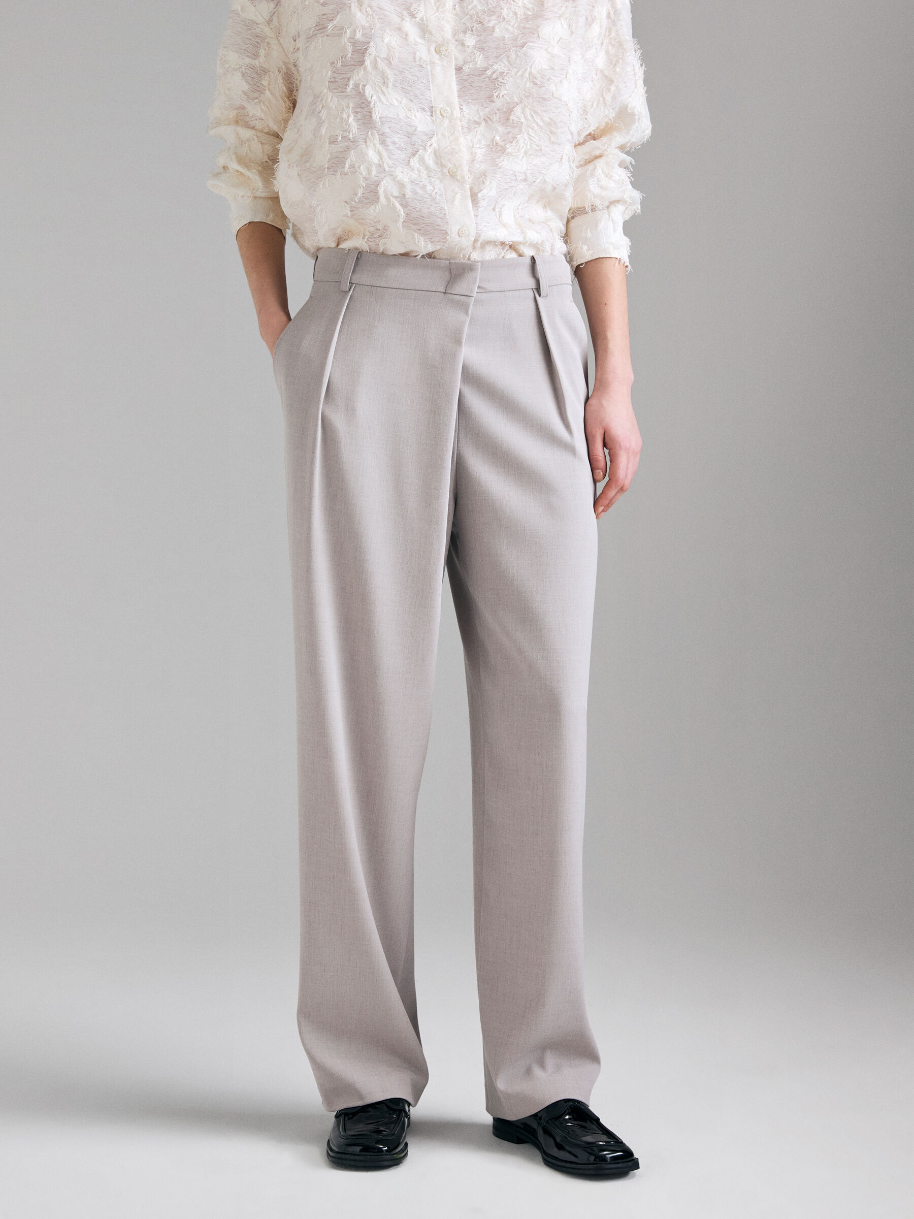 TROUSERS &Gamma;&upsilon;&nu;&alpha;&iota;&kappa;&epsilon;ί&alpha; image number null