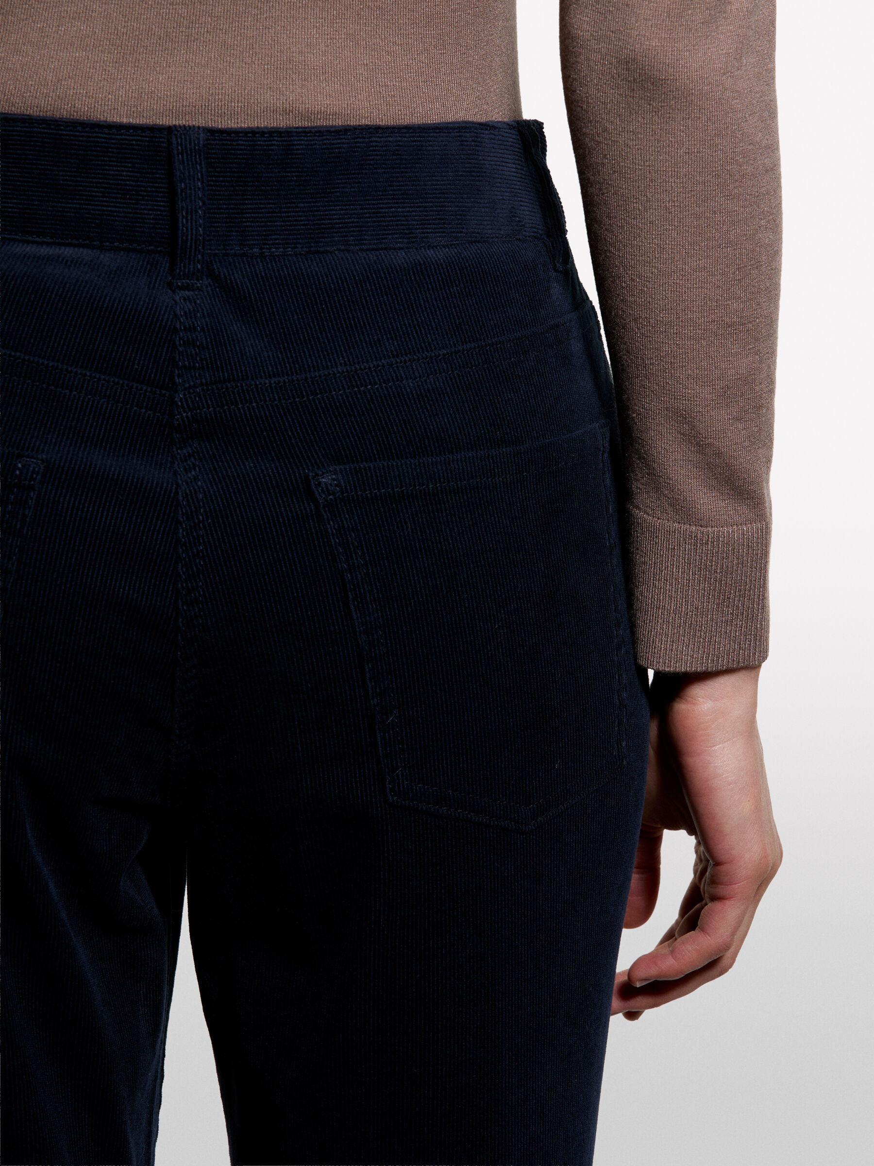 TROUSERS &Gamma;&upsilon;&nu;&alpha;&iota;&kappa;&epsilon;ί&alpha; image number null