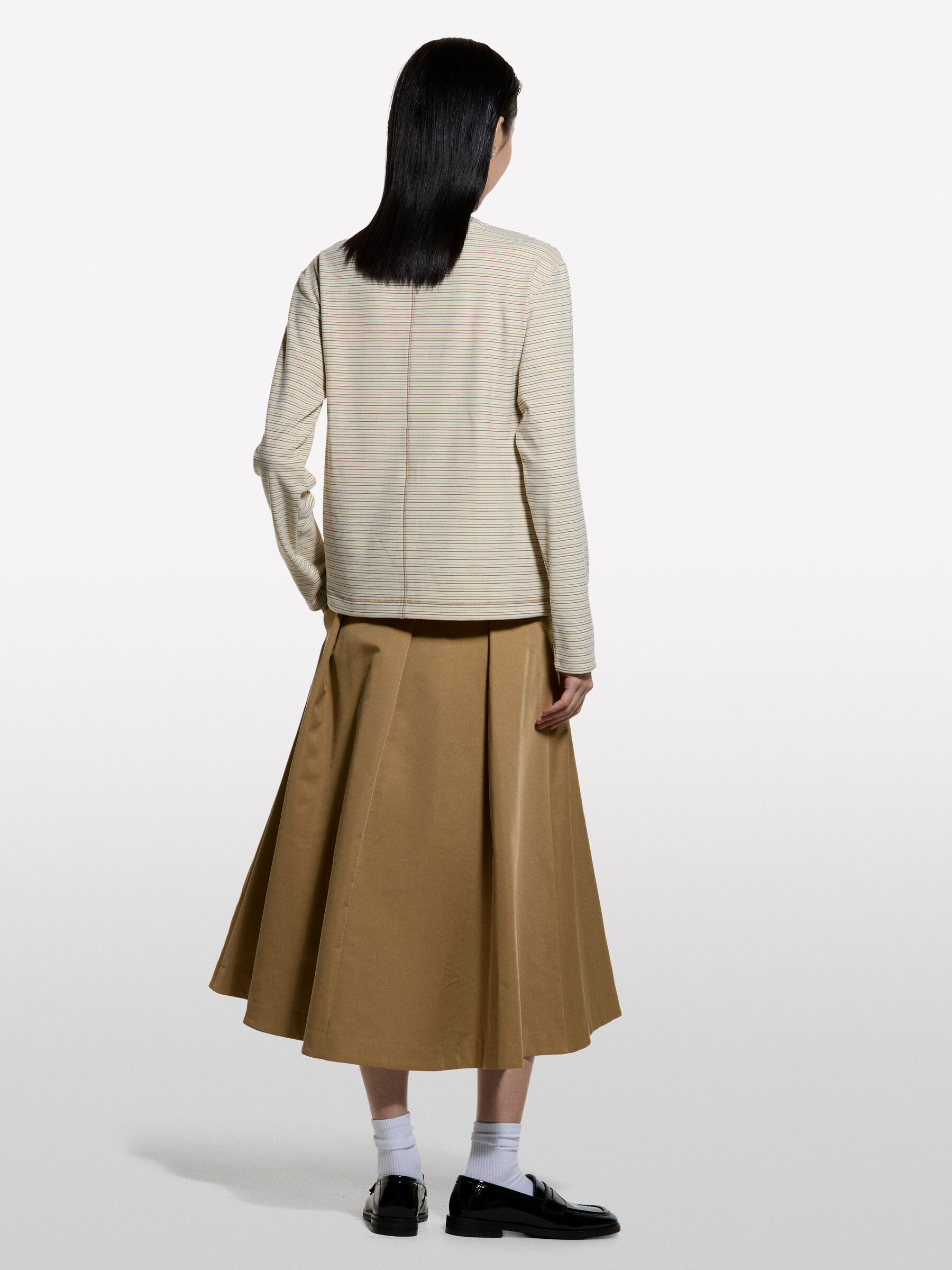 SKIRT &Gamma;&upsilon;&nu;&alpha;&iota;&kappa;&epsilon;ί&alpha; image number null