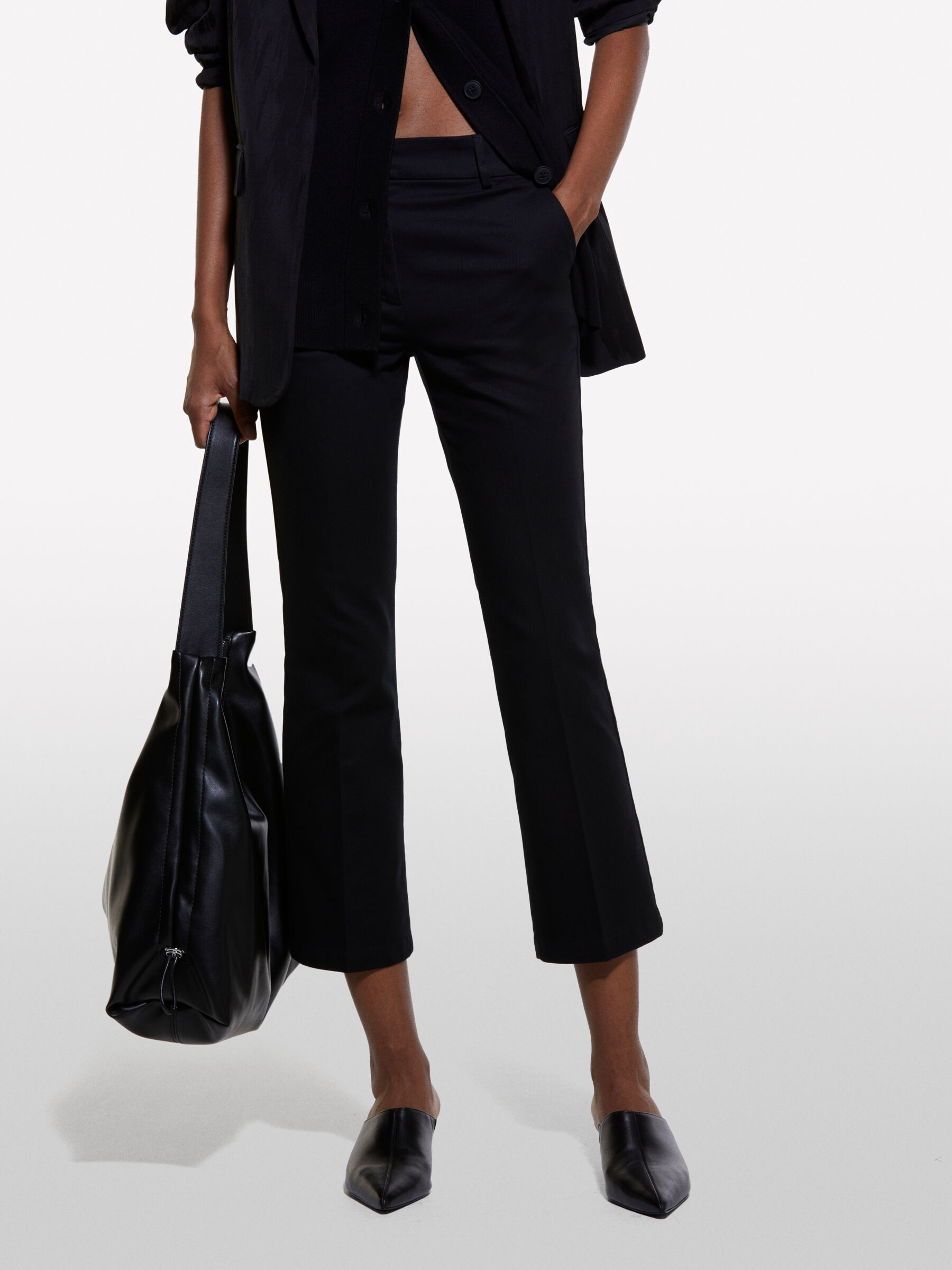 TROUSERS &Gamma;&upsilon;&nu;&alpha;&iota;&kappa;&epsilon;ί&alpha; image number null