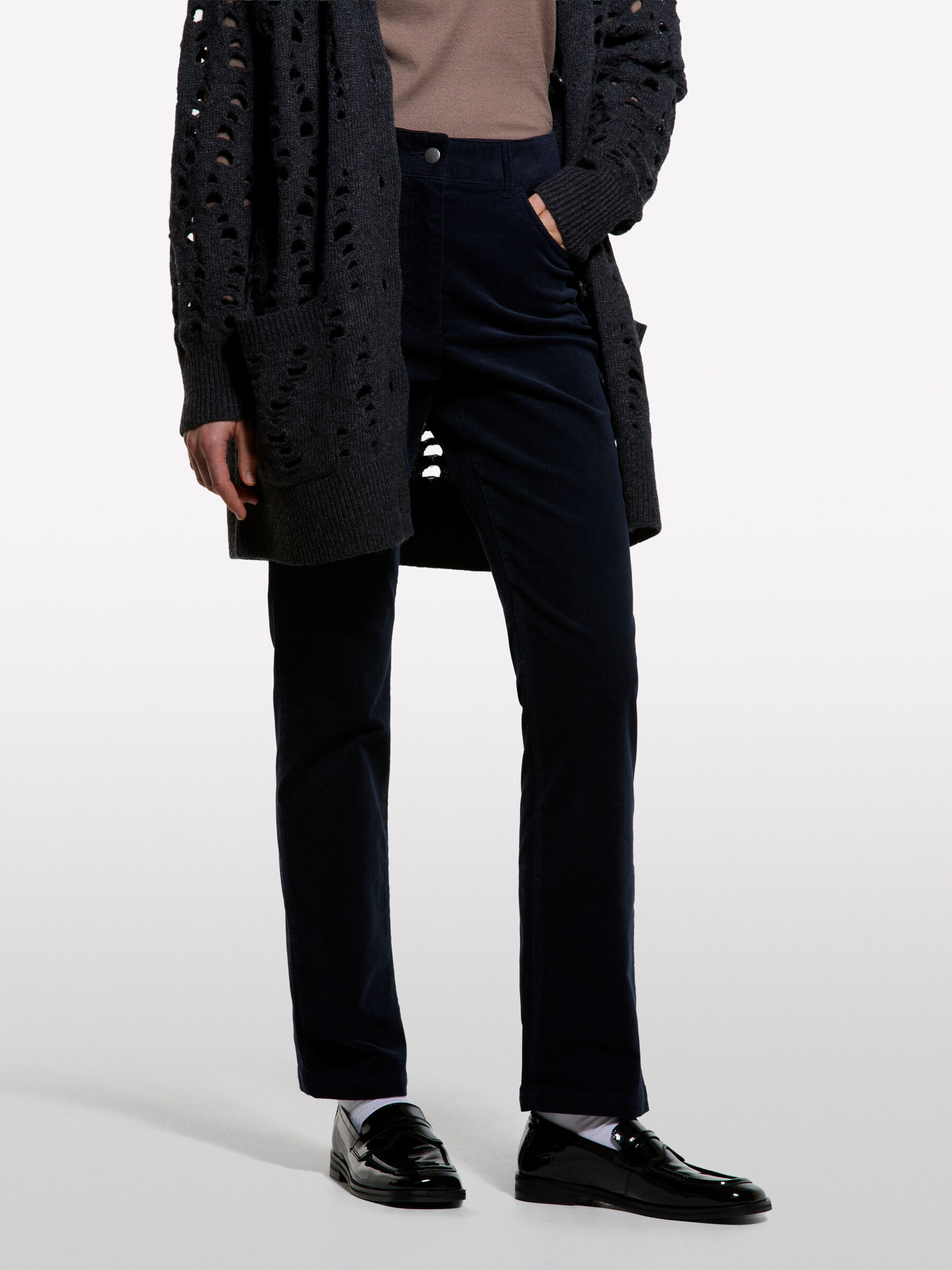 TROUSERS &Gamma;&upsilon;&nu;&alpha;&iota;&kappa;&epsilon;ί&alpha; image number null