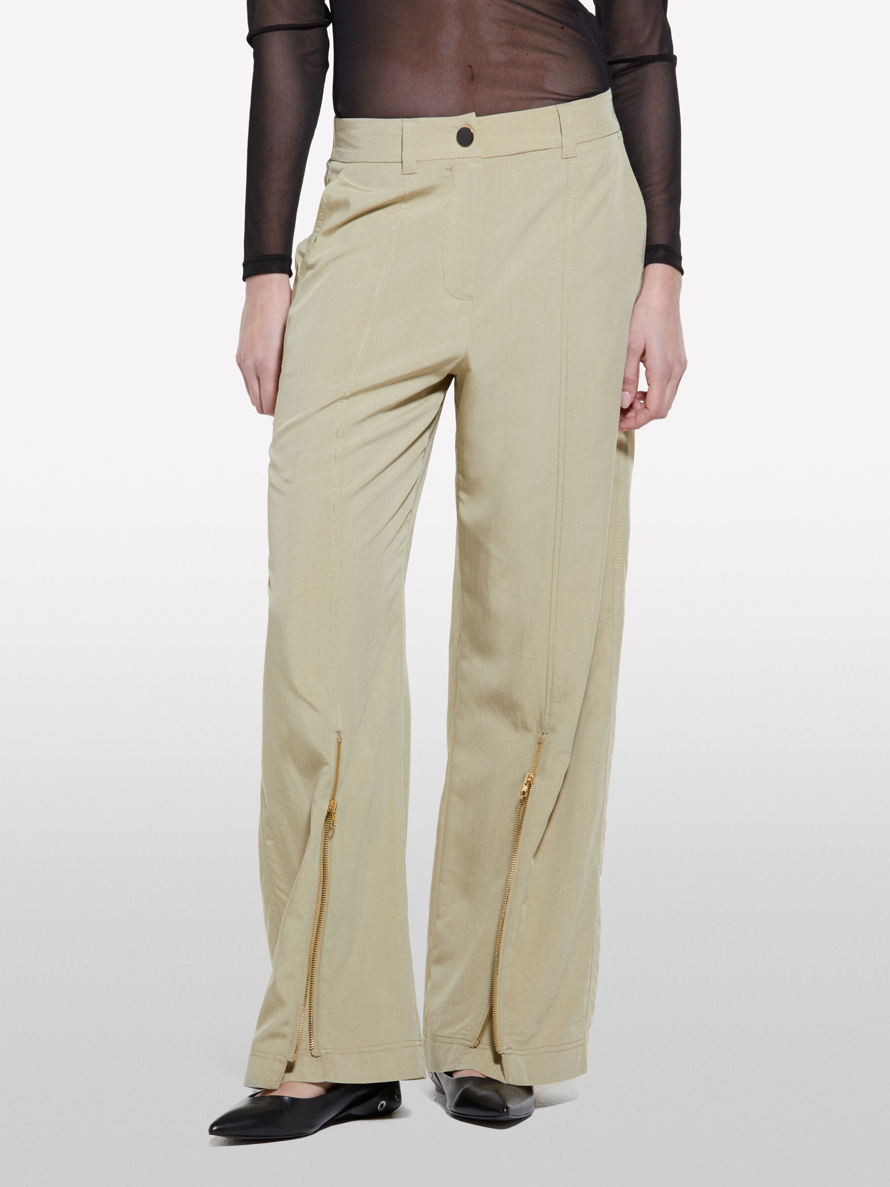 TROUSERS &Gamma;&upsilon;&nu;&alpha;&iota;&kappa;&epsilon;ί&alpha; image number null