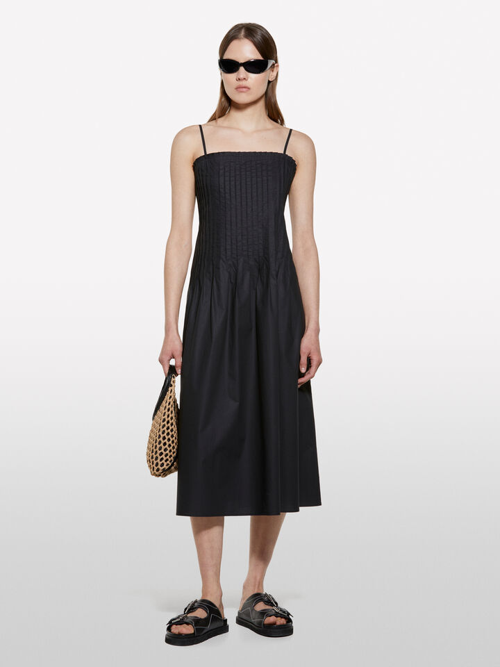 DRESS &Gamma;&upsilon;&nu;&alpha;&iota;&kappa;&epsilon;ί&alpha;