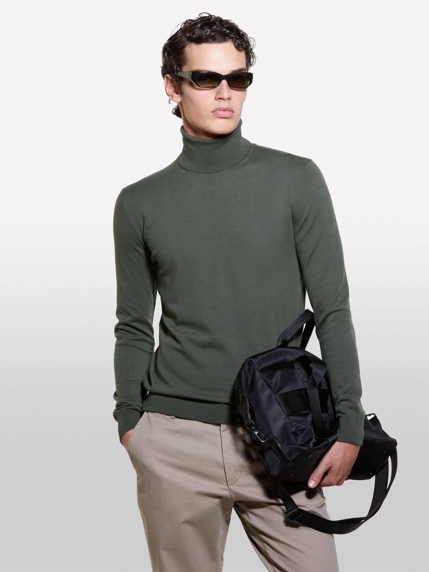 TURTLE NECK SW. L/S &Alpha;&nu;&delta;&rho;&iota;&kappa;ά image number null