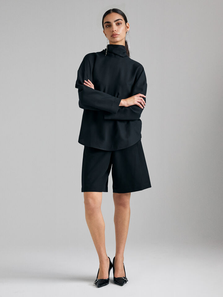 BERMUDA &Gamma;&upsilon;&nu;&alpha;&iota;&kappa;&epsilon;ί&alpha;