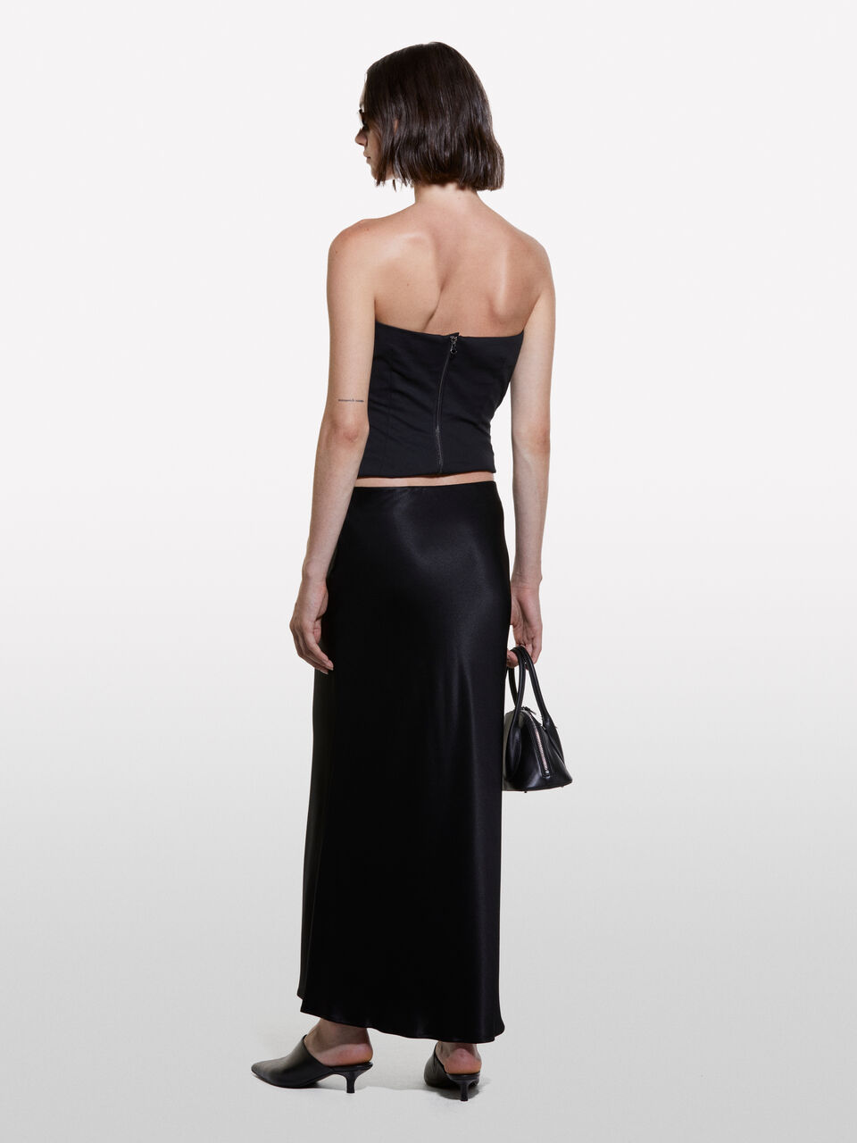 SKIRT &Gamma;&upsilon;&nu;&alpha;&iota;&kappa;&epsilon;ί&alpha; image number null