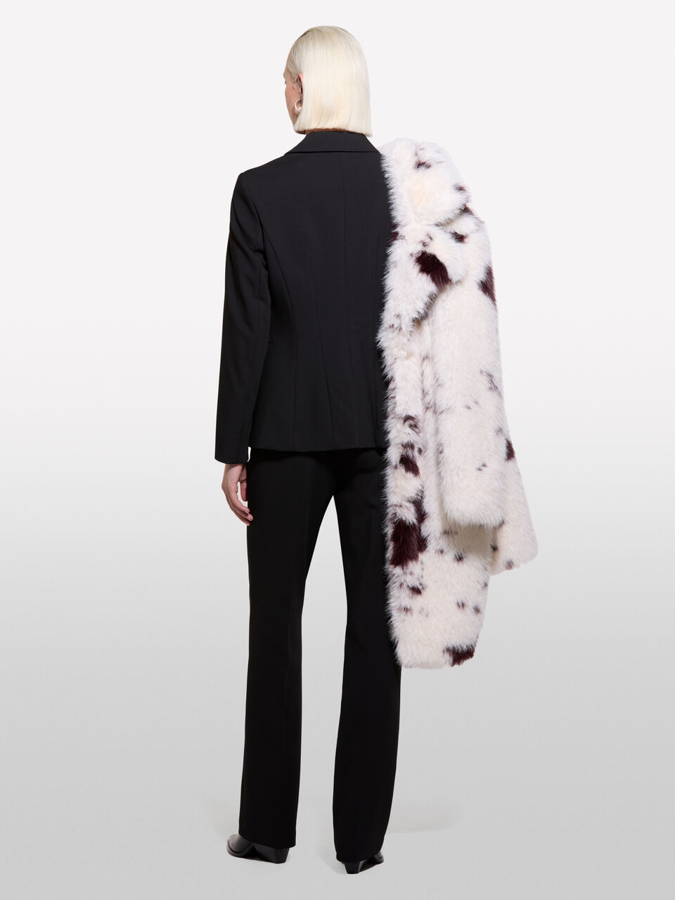 TROUSERS &Gamma;&upsilon;&nu;&alpha;&iota;&kappa;&epsilon;ί&alpha; image number null