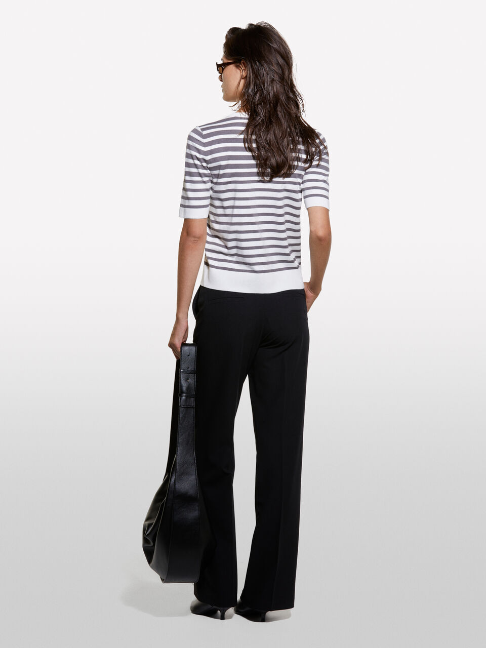 SWEATER &Gamma;&upsilon;&nu;&alpha;&iota;&kappa;&epsilon;ί&alpha; image number null