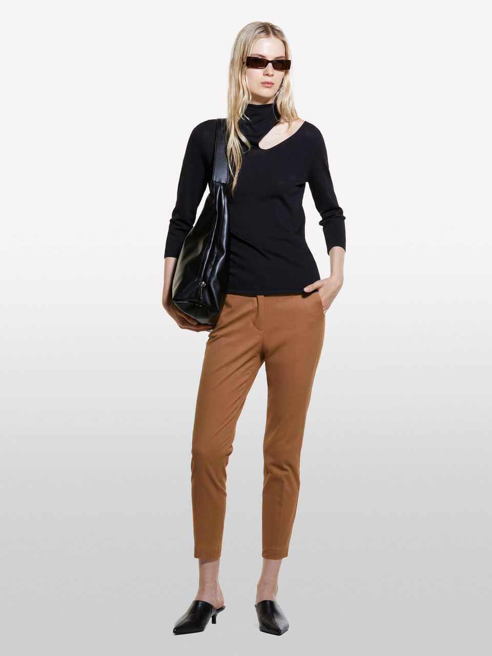 TROUSERS &Gamma;&upsilon;&nu;&alpha;&iota;&kappa;&epsilon;ί&alpha; image number null