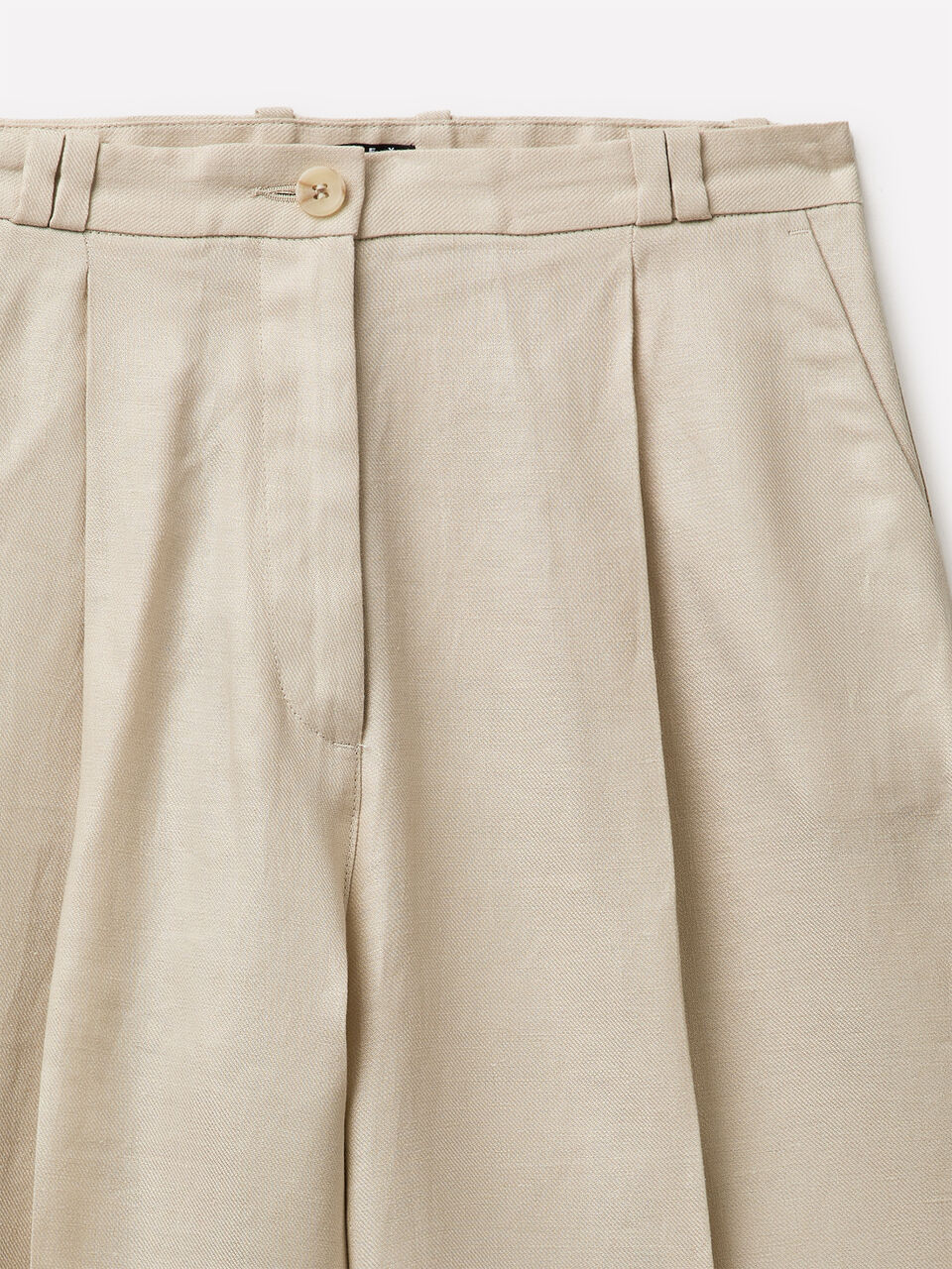 BERMUDA &Gamma;&upsilon;&nu;&alpha;&iota;&kappa;&epsilon;ί&alpha; image number null