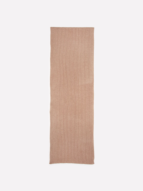 Κασκόλ μπεζ σκούρο από πλεκτό ύφασμα - παπούτσια και φουλάρια ανδρικά | Sisley