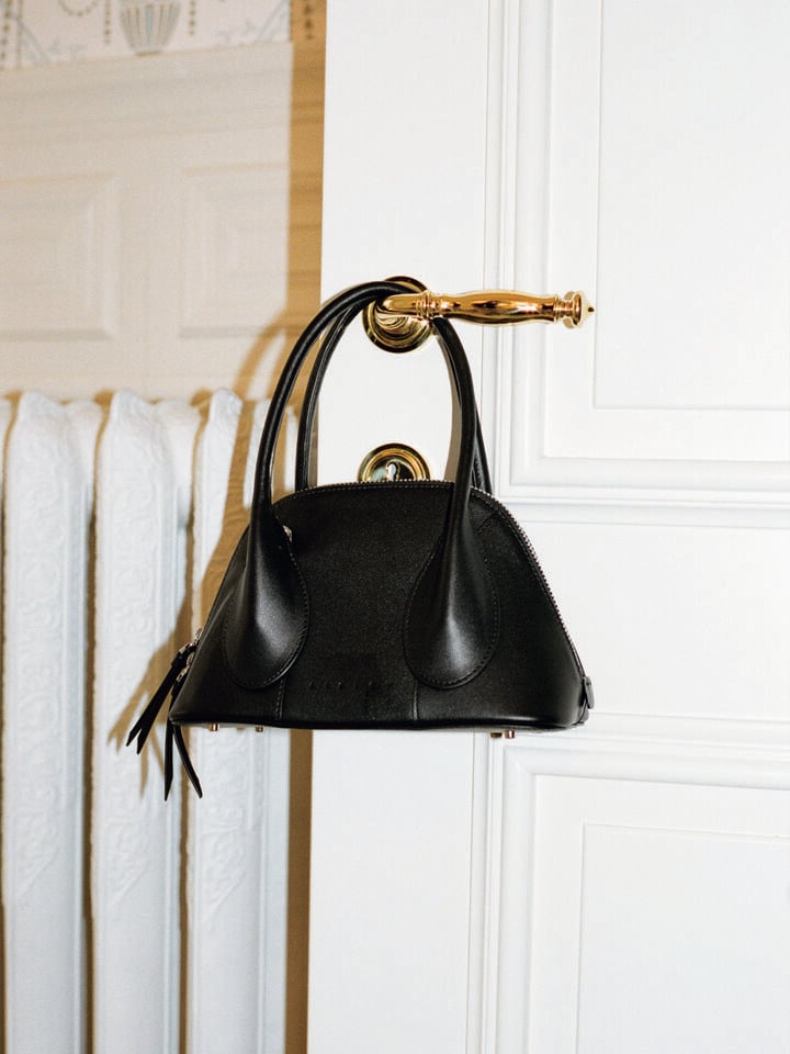 BAG &Gamma;&upsilon;&nu;&alpha;&iota;&kappa;&epsilon;ί&alpha;