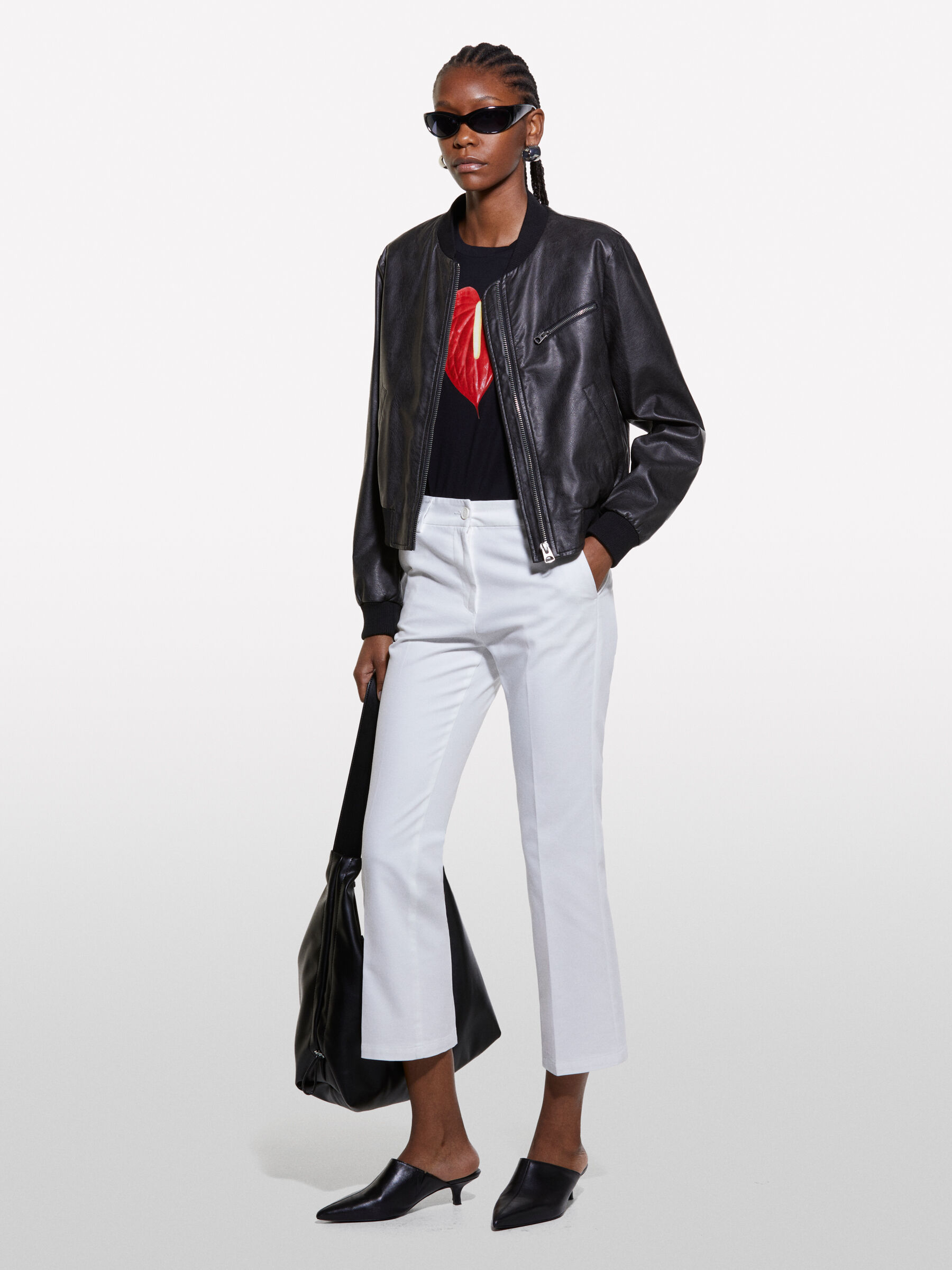 TROUSERS &Gamma;&upsilon;&nu;&alpha;&iota;&kappa;&epsilon;ί&alpha; image number null