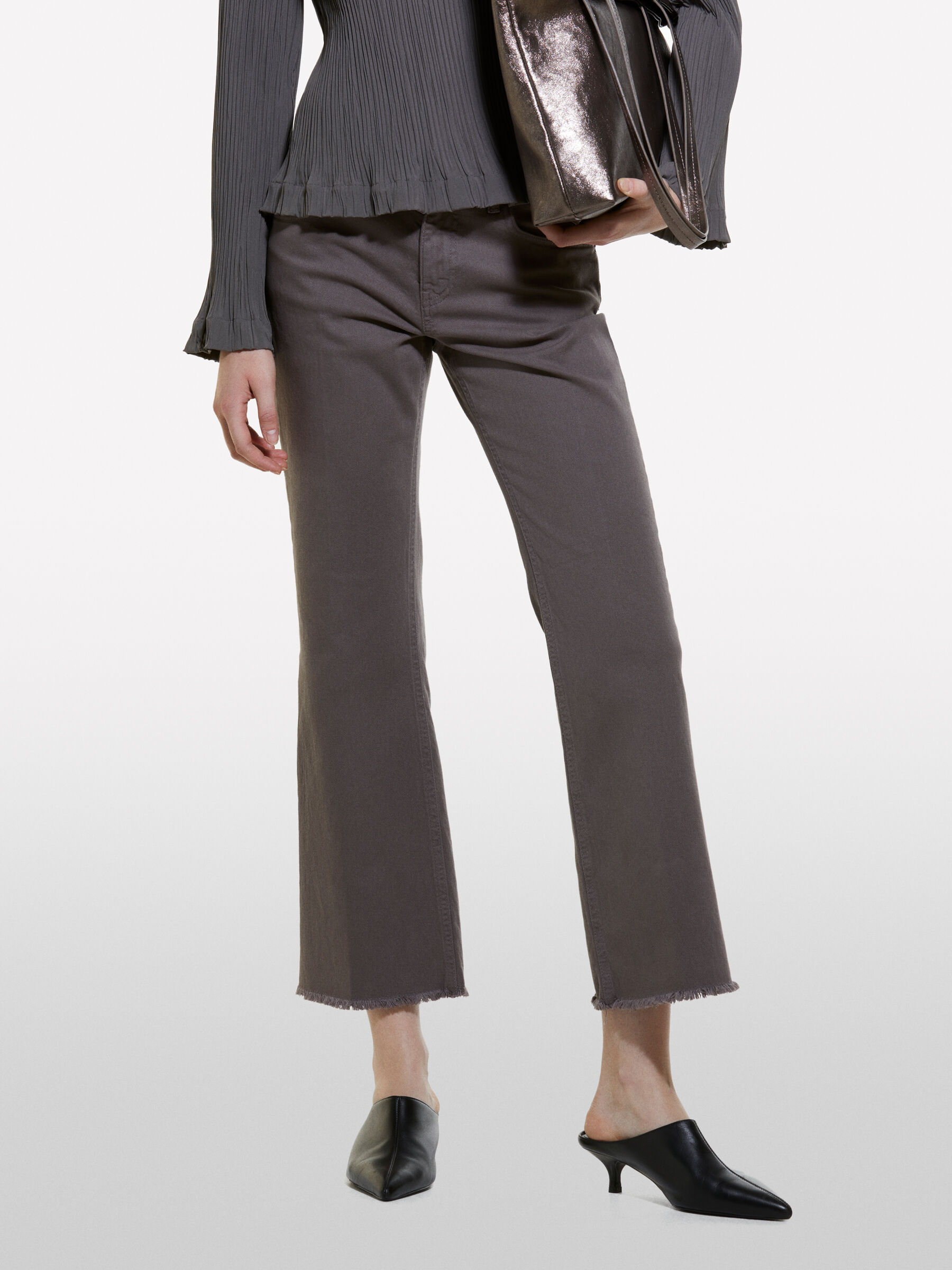 TROUSERS &Gamma;&upsilon;&nu;&alpha;&iota;&kappa;&epsilon;ί&alpha; image number null