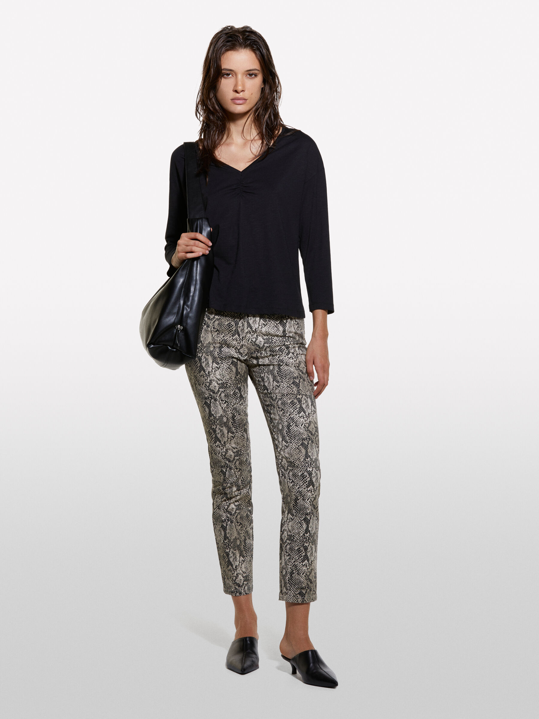 T-SHIRT &Gamma;&upsilon;&nu;&alpha;&iota;&kappa;&epsilon;ί&alpha; image number null