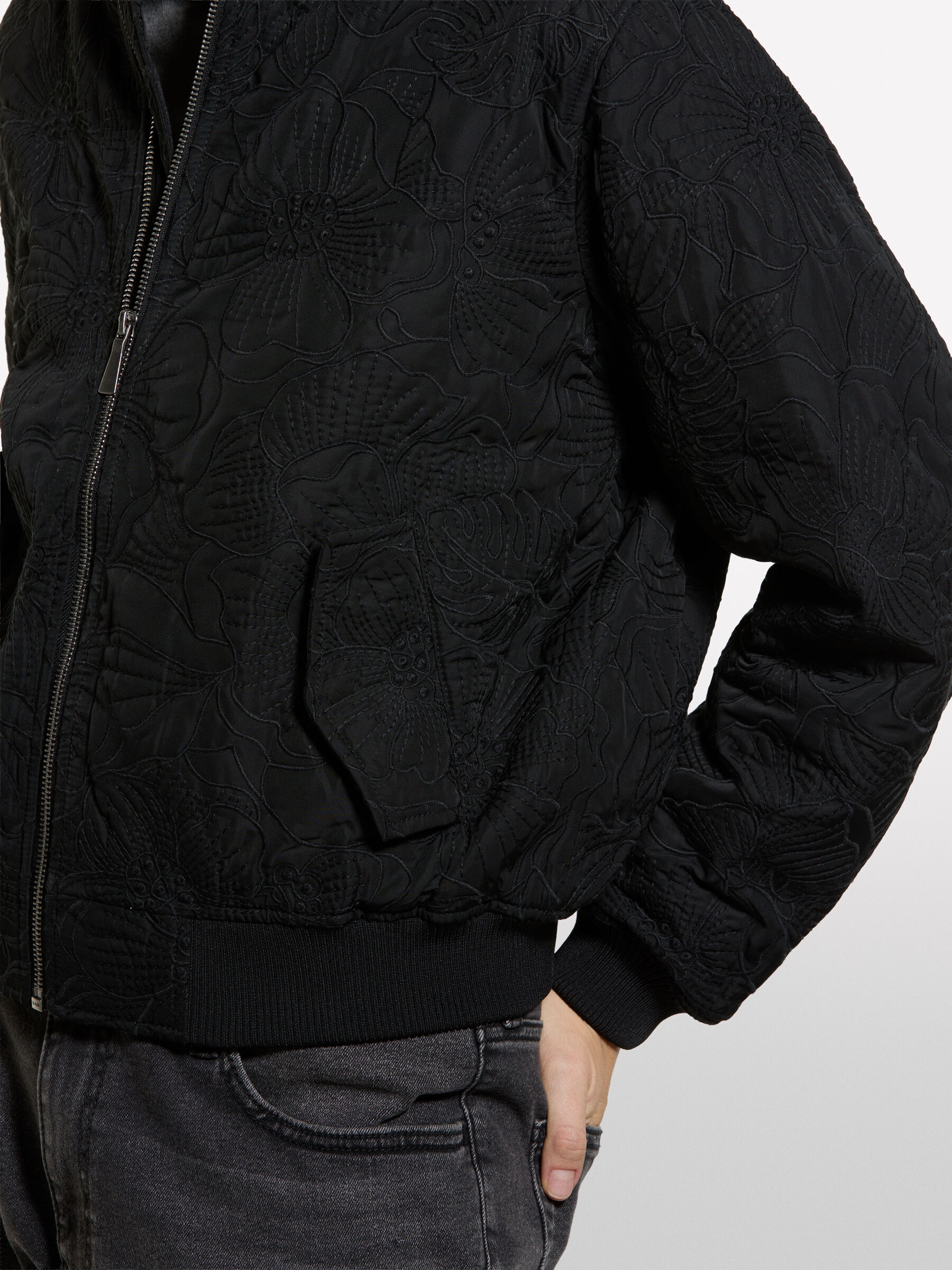 JACKET &Gamma;&upsilon;&nu;&alpha;&iota;&kappa;&epsilon;ί&alpha; image number null